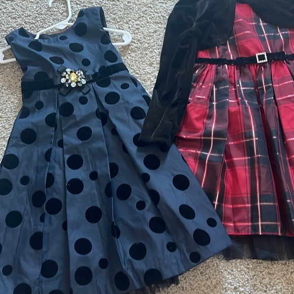 4T holiday dresses 🎄 - Picture 4 of 9